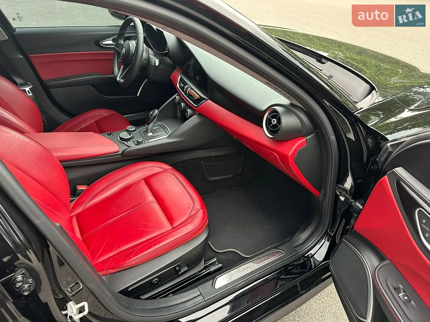 2018 Alfa Romeo Giulia - мініатюра 9