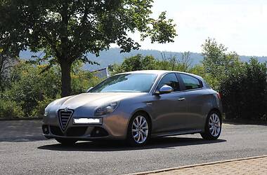 Хэтчбек Alfa Romeo Giulietta 2010 в Киеве