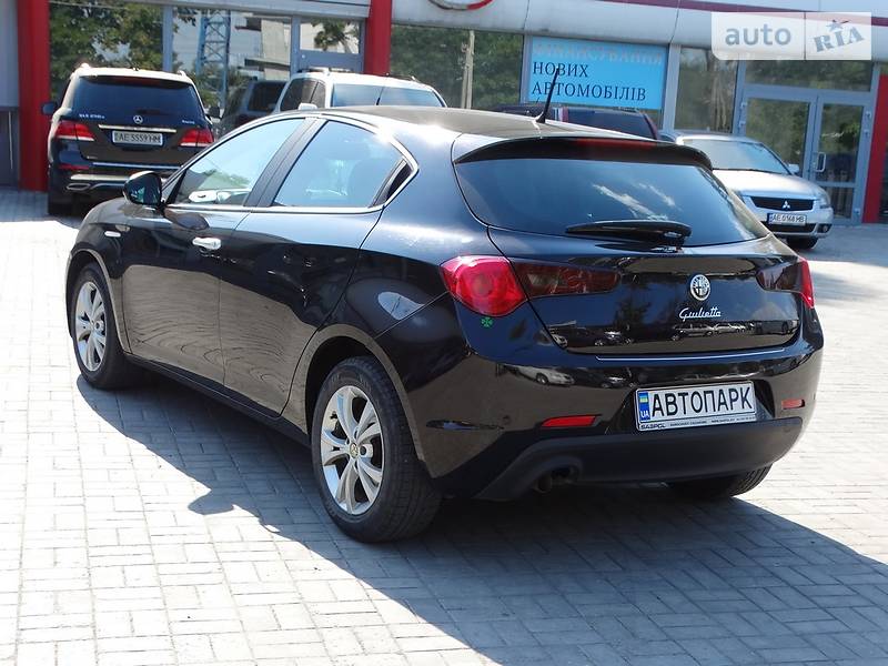 Хетчбек Alfa Romeo Giulietta 2012 в Дніпрі