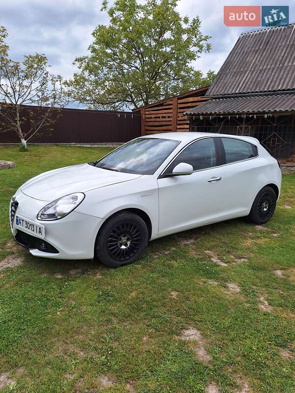 Хэтчбек Alfa Romeo Giulietta 2010 в Дрогобыче