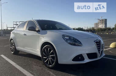 Хэтчбек Alfa Romeo Giulietta 2013 в Киеве