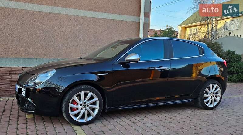 Хэтчбек Alfa Romeo Giulietta 2012 в Ужгороде