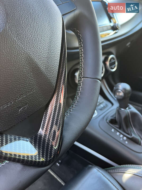 Хэтчбек Alfa Romeo Giulietta 2015 в Киеве