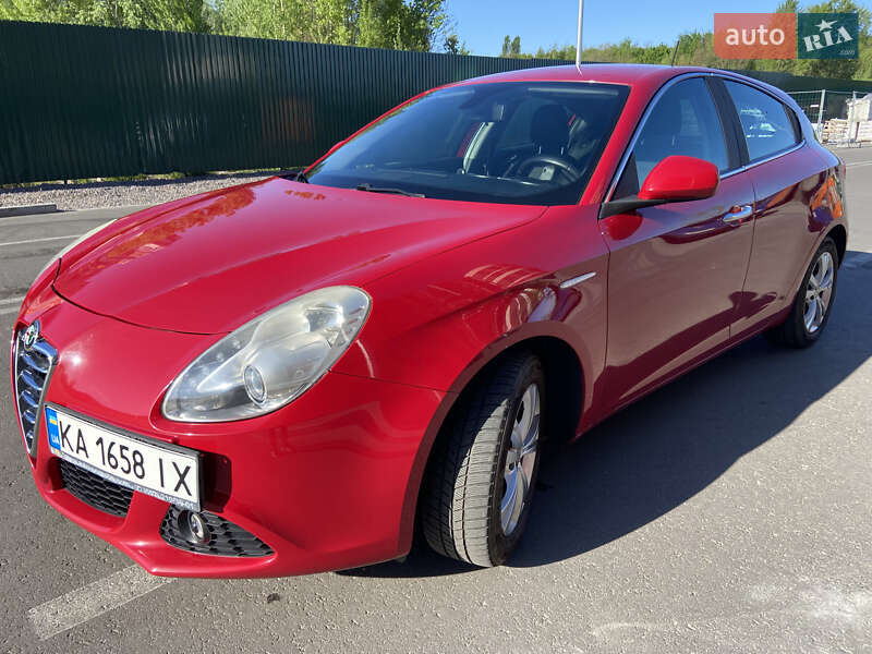 Хэтчбек Alfa Romeo Giulietta 2012 в Киеве