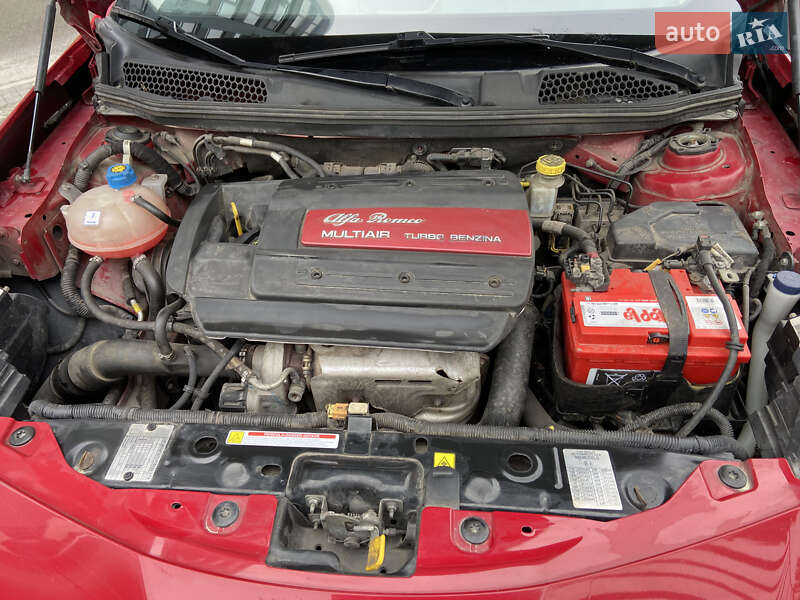 Хэтчбек Alfa Romeo Giulietta 2012 в Киеве