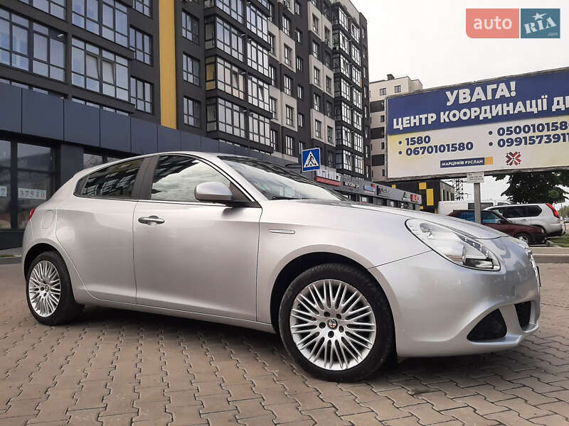 Хетчбек Alfa Romeo Giulietta 2011 в Івано-Франківську фото 5 Хетчбек Alfa Romeo Giulietta 2011 в Івано-Франківську