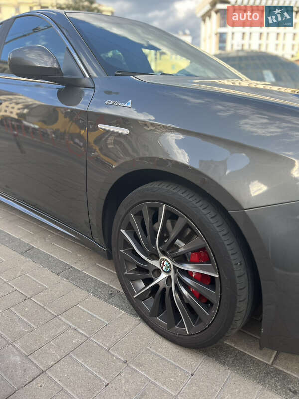 Хэтчбек Alfa Romeo Giulietta 2015 в Киеве