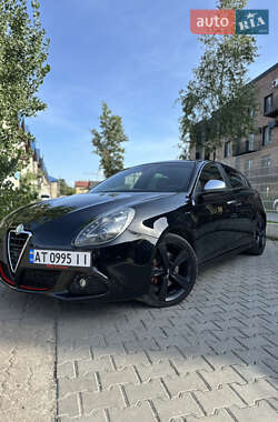 Хэтчбек Alfa Romeo Giulietta 2013 в 