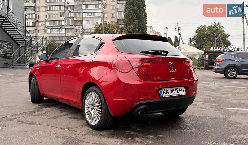 Хетчбек Alfa Romeo Giulietta 2010 в Броварах фото 8 Хетчбек Alfa Romeo Giulietta 2010 в Броварах