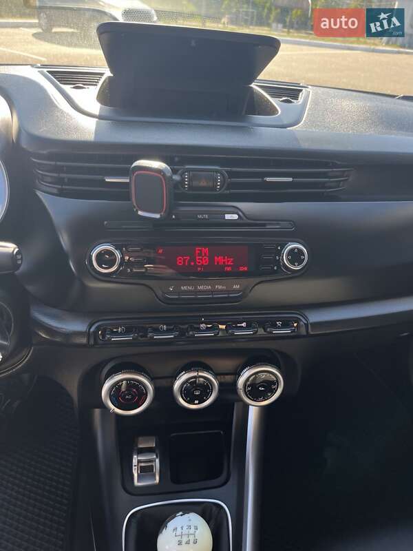 Хетчбек Alfa Romeo Giulietta 2012 в Києві фото 24 Хетчбек Alfa Romeo Giulietta 2012 в Києві