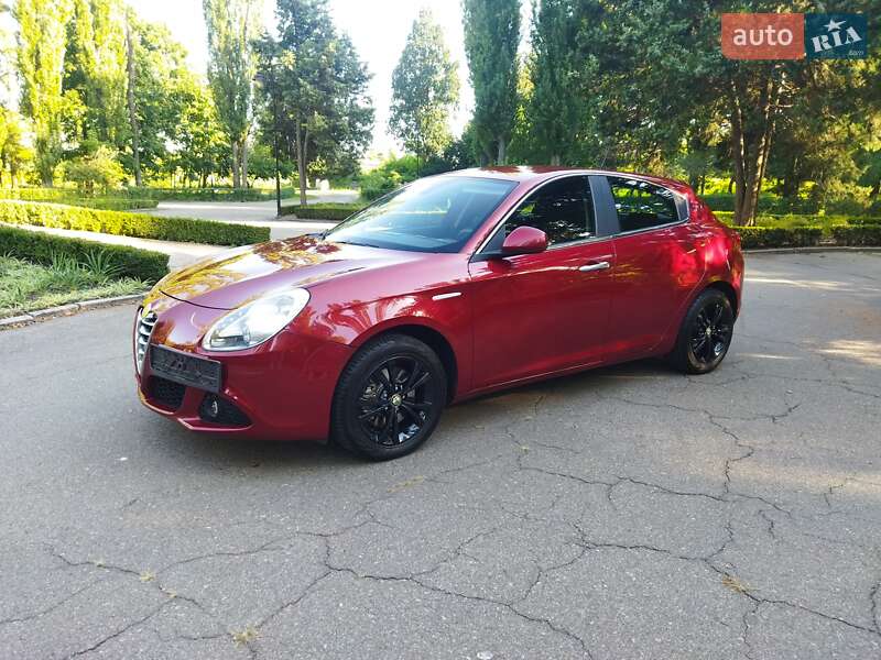 Хэтчбек Alfa Romeo Giulietta 2012 в Киеве