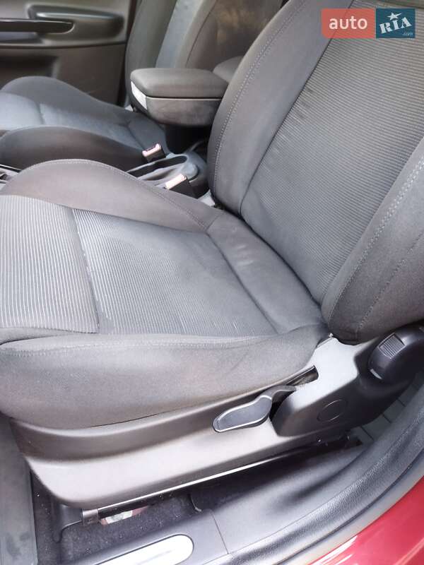 Хэтчбек Alfa Romeo Giulietta 2012 в Киеве