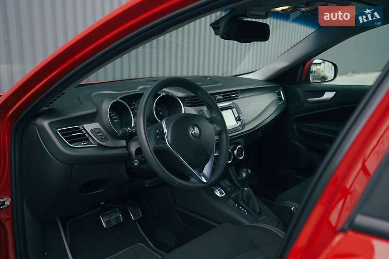 Хэтчбек Alfa Romeo Giulietta 2019 в Харькове фото 45 Хэтчбек Alfa Romeo Giulietta 2019 в Харькове