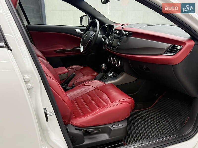 Хэтчбек Alfa Romeo Giulietta 2014 в Днепре фото 12 Хэтчбек Alfa Romeo Giulietta 2014 в Днепре