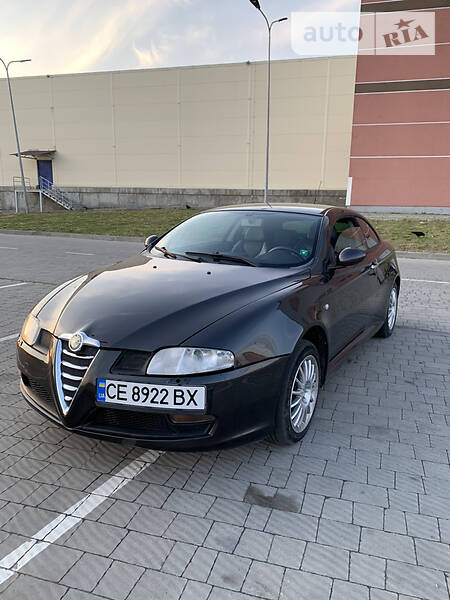 Купе Alfa Romeo GT 2008 в Львове