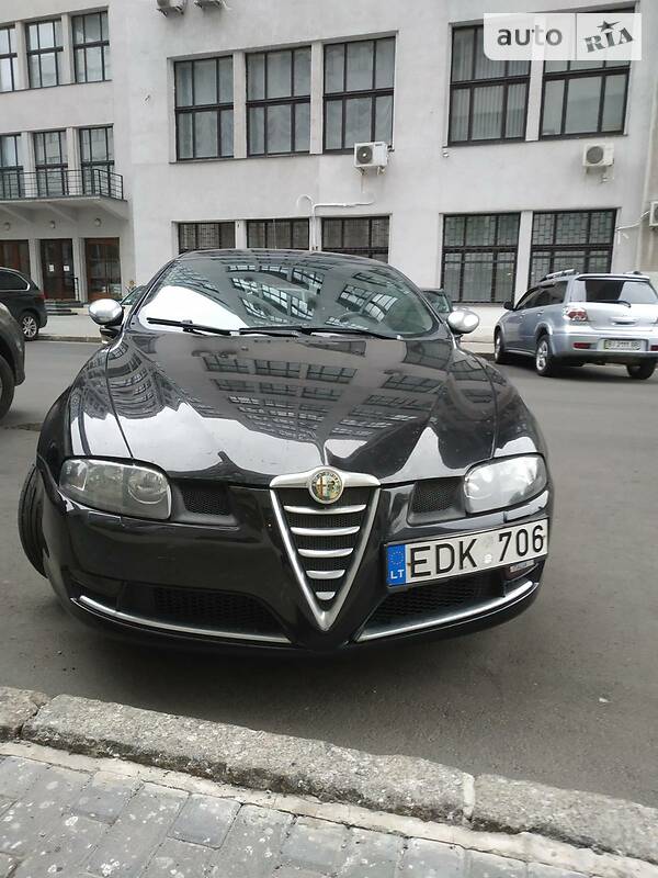 Купе Alfa Romeo GT 2009 в Богодухове