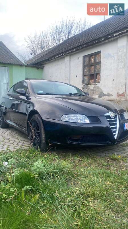 Alfa Romeo GT 2004