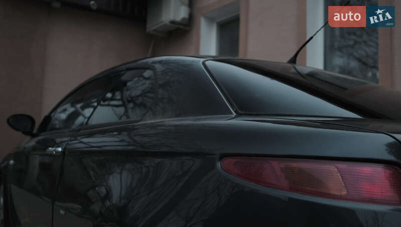 Купе Alfa Romeo GT 2006 в Смілі