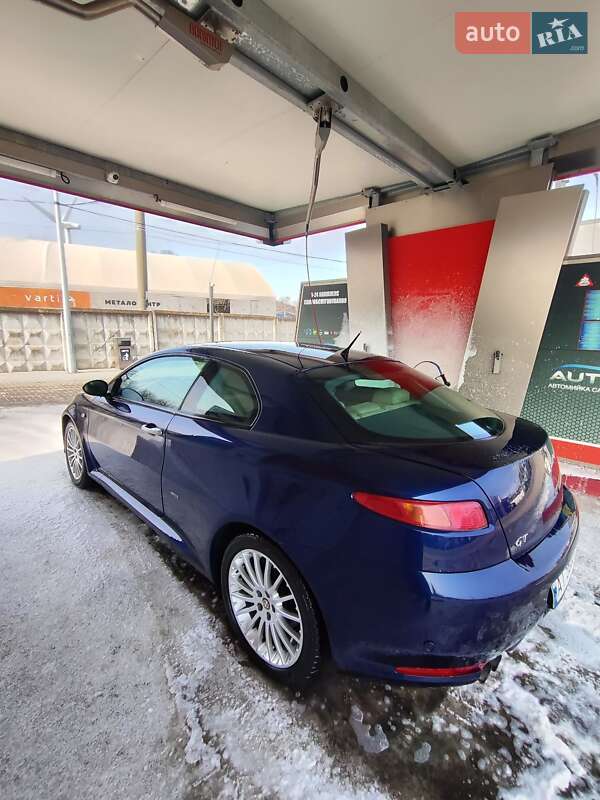 Купе Alfa Romeo GT 2006 в Києві
