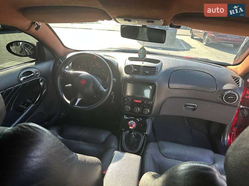 Купе Alfa Romeo GT 2005 в Тернополі