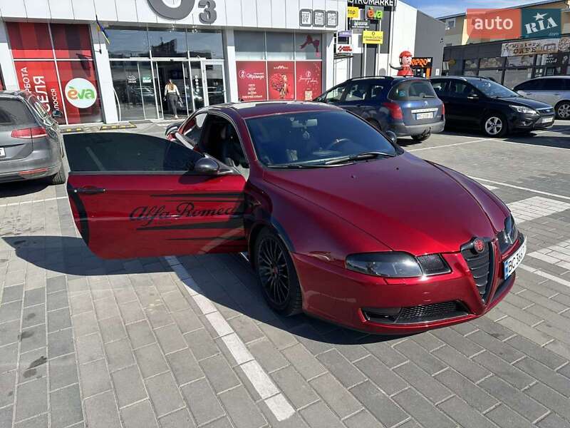 Купе Alfa Romeo GT 2005 в Тернополі
