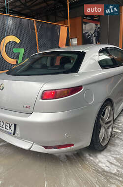 Купе Alfa Romeo GT 2008 в 