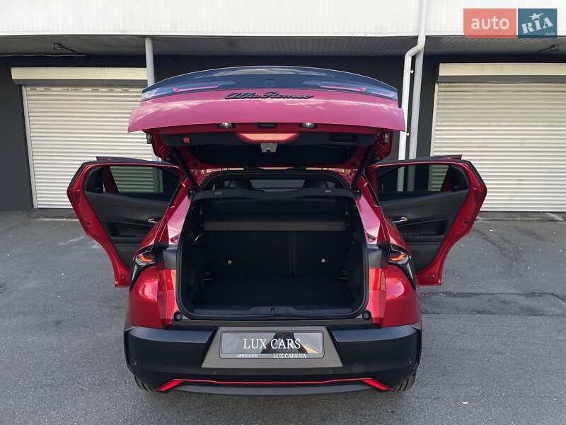 Внедорожник / Кроссовер Alfa Romeo Junior 2024 в Киеве фото 47 Внедорожник / Кроссовер Alfa Romeo Junior 2024 в Киеве