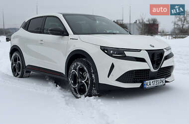 Внедорожник / Кроссовер Alfa Romeo Junior 2025 в Киеве