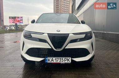Позашляховик / Кросовер Alfa Romeo Junior 2025 в Києві
