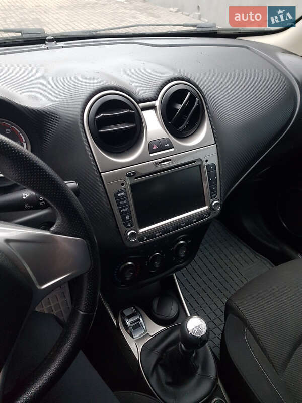 Хэтчбек Alfa Romeo MiTo 2010 в Радехове