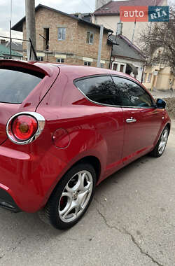 Хэтчбек Alfa Romeo MiTo 2011 в 