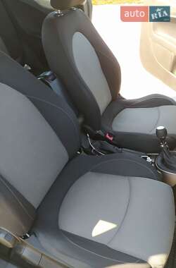 Хэтчбек Alfa Romeo MiTo 2011 в 