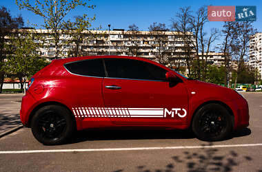 Хэтчбек Alfa Romeo MiTo 2009 в 