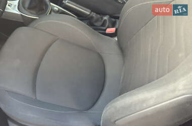 Хетчбек Alfa Romeo MiTo 2012 в 
