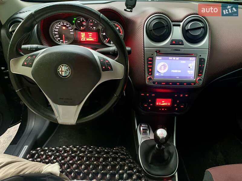 Хетчбек Alfa Romeo MiTo 2011 в Києві фото 6 Хетчбек Alfa Romeo MiTo 2011 в Києві