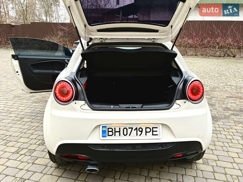 Хэтчбек Alfa Romeo MiTo 2011 в Киеве