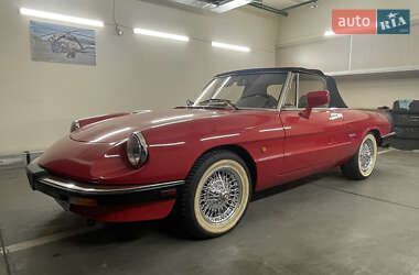 Кабриолет Alfa Romeo Spider 1987 в Киеве