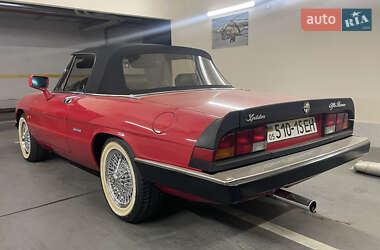 Кабриолет Alfa Romeo Spider 1987 в 