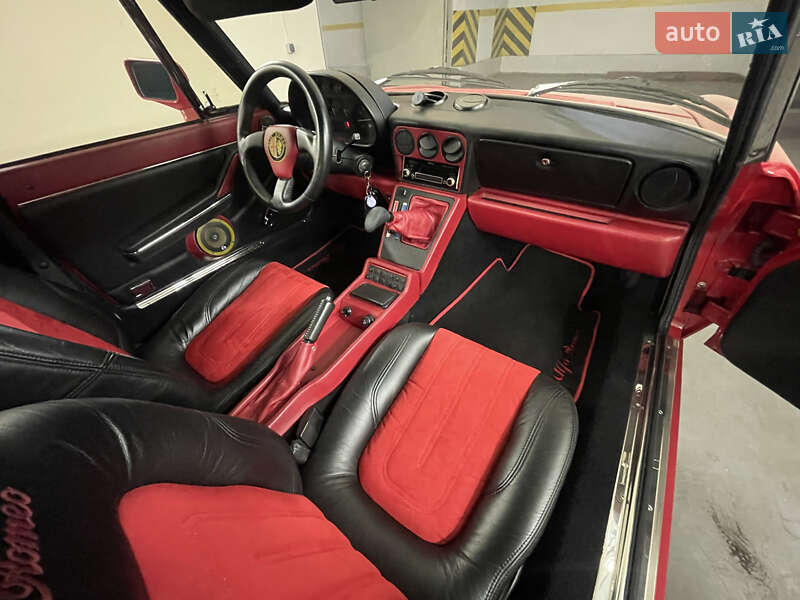 Кабриолет Alfa Romeo Spider 1987 в Киеве