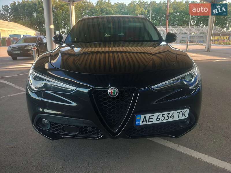 Внедорожник / Кроссовер Alfa Romeo Stelvio 2017 в Днепре