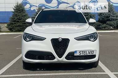 Позашляховик / Кросовер Alfa Romeo Stelvio 2020 в Києві