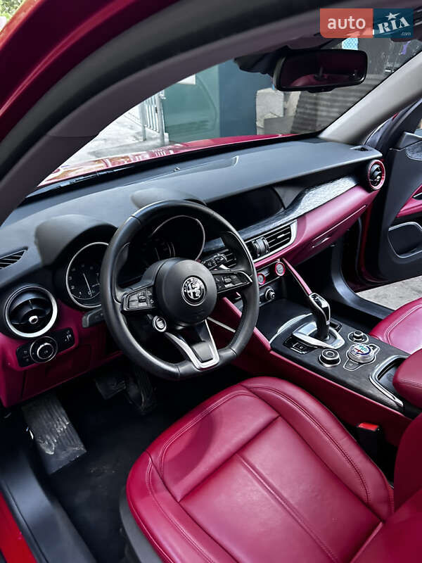 Позашляховик / Кросовер Alfa Romeo Stelvio 2020 в Полтаві фото 18 Позашляховик / Кросовер Alfa Romeo Stelvio 2020 в Полтаві
