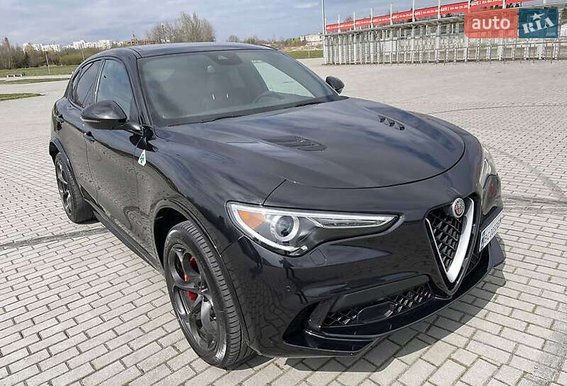 Внедорожник / Кроссовер Alfa Romeo Stelvio 2018 в 