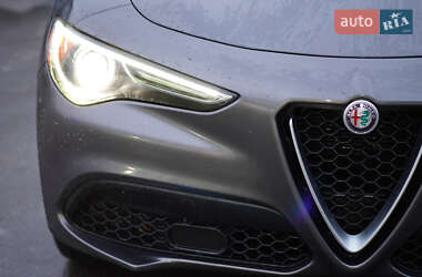 Внедорожник / Кроссовер Alfa Romeo Stelvio 2017 в 