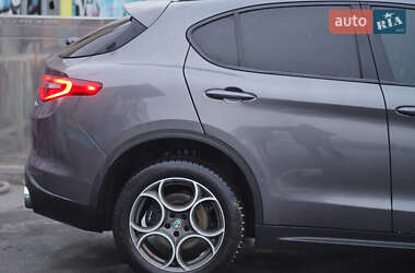 Внедорожник / Кроссовер Alfa Romeo Stelvio 2017 в 