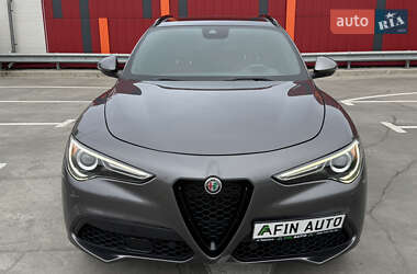 Позашляховик / Кросовер Alfa Romeo Stelvio 2021 в 