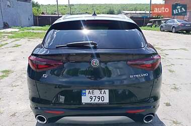Внедорожник / Кроссовер Alfa Romeo Stelvio 2017 в 
