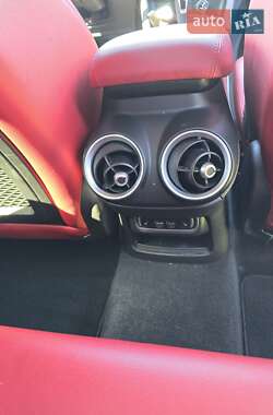 Внедорожник / Кроссовер Alfa Romeo Stelvio 2021 в 