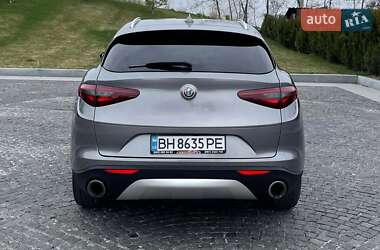 Позашляховик / Кросовер Alfa Romeo Stelvio 2018 в 