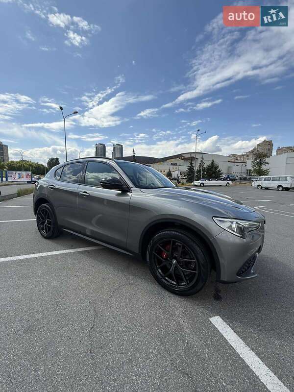 Alfa Romeo Stelvio 2020